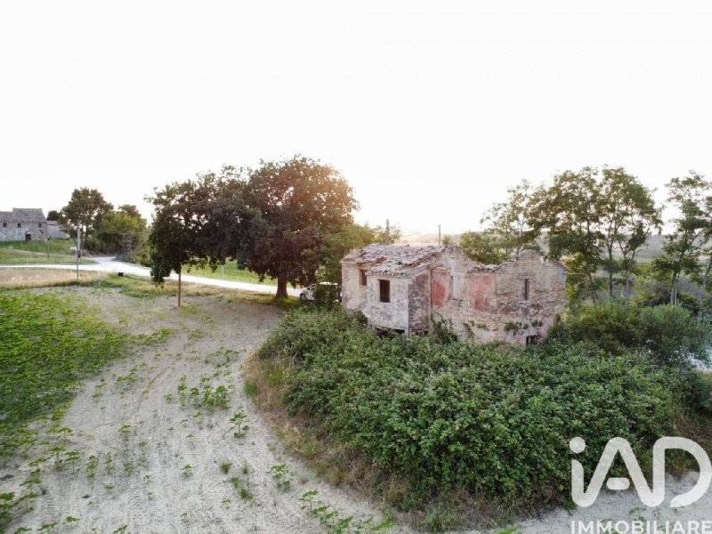 Casa di campagna a Filottrano