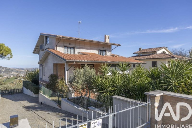 Casa semi-independiente en Cupramontana