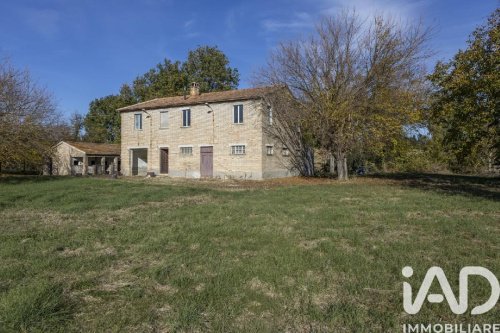 Casa de campo en Cingoli