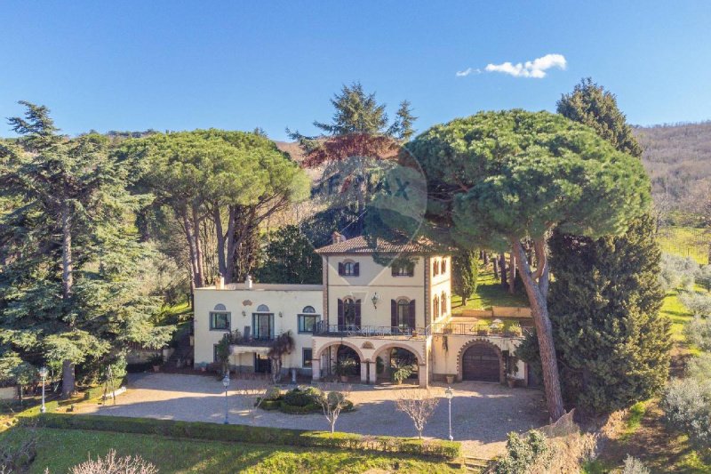 Villa a Monte Porzio Catone