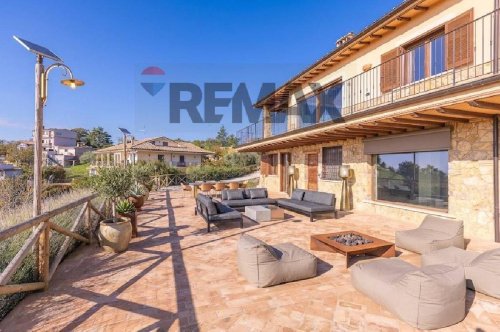 Casa semi-independiente en Castelnuovo di Porto