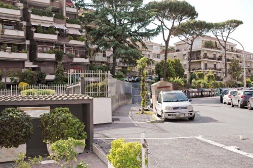 Local commercial à Rome