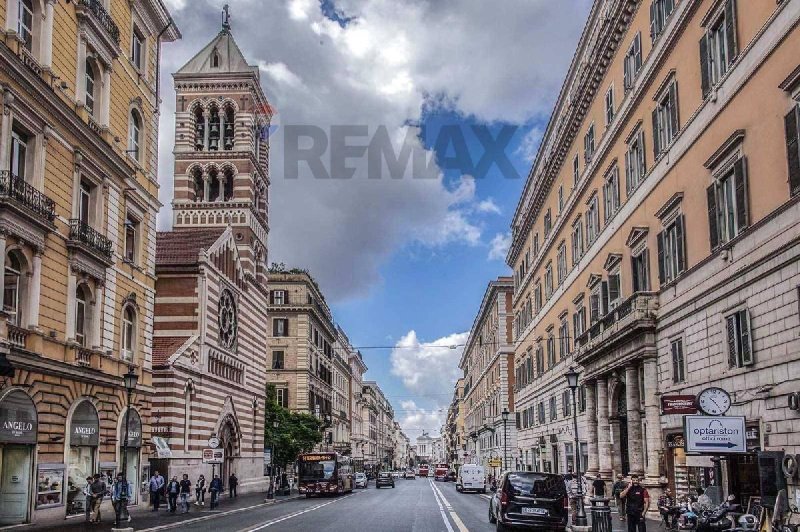 Immobile commerciale a Roma