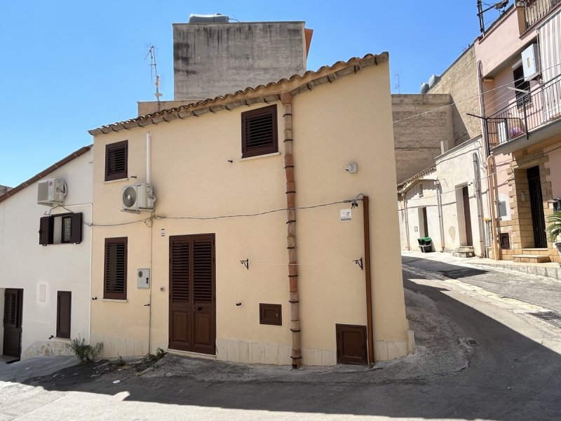 Einfamilienhaus in Castellammare del Golfo