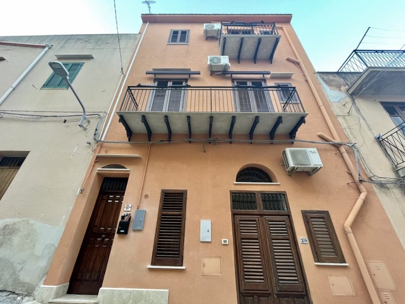 Maison individuelle à Castellammare del Golfo