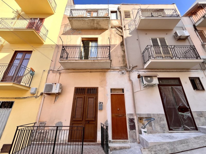 Maison jumelée à Castellammare del Golfo