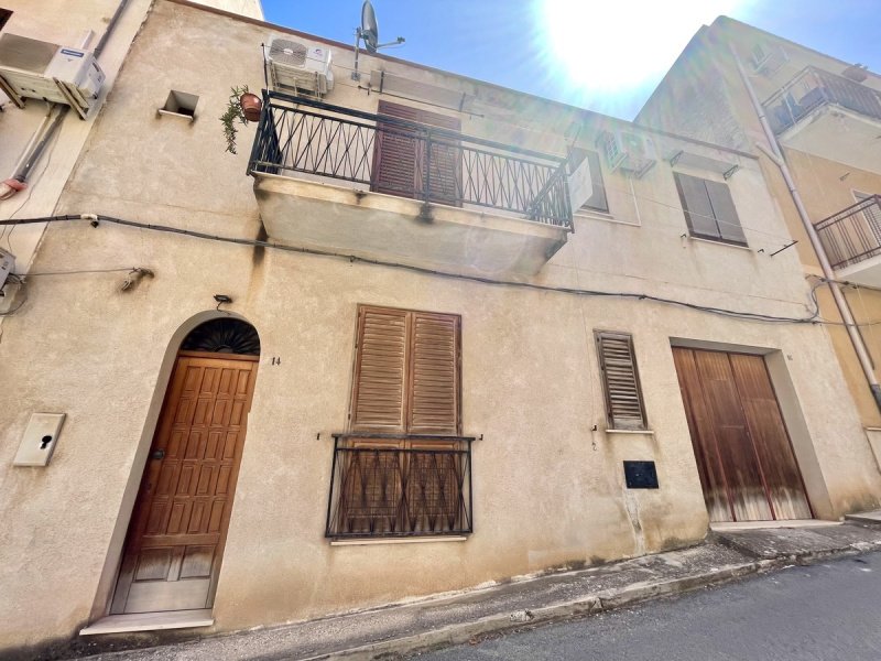 Maison individuelle à Castellammare del Golfo