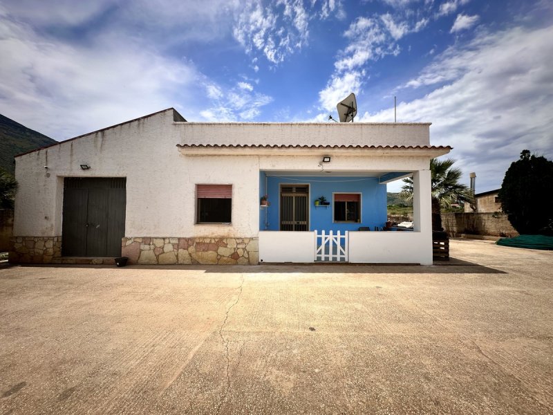 Maison individuelle à Castellammare del Golfo