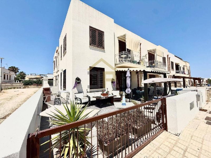 Reihenhaus in San Vito Lo Capo