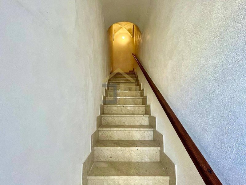 Half-vrijstaande woning in Castellammare del Golfo