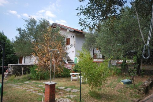 Semi-detached house in Castelnuovo Magra