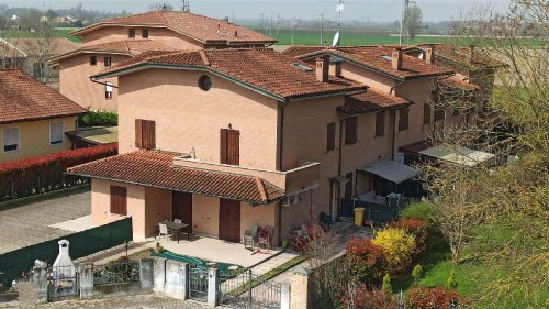 Semi-detached house in Mirandola