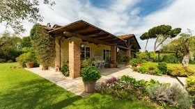 Вилла в Пьетразанта