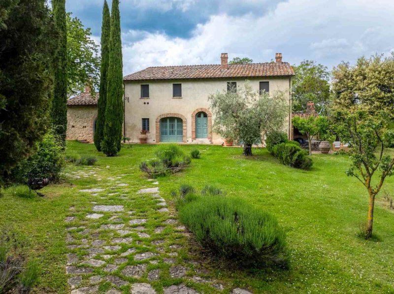 Farmhouse in Cetona