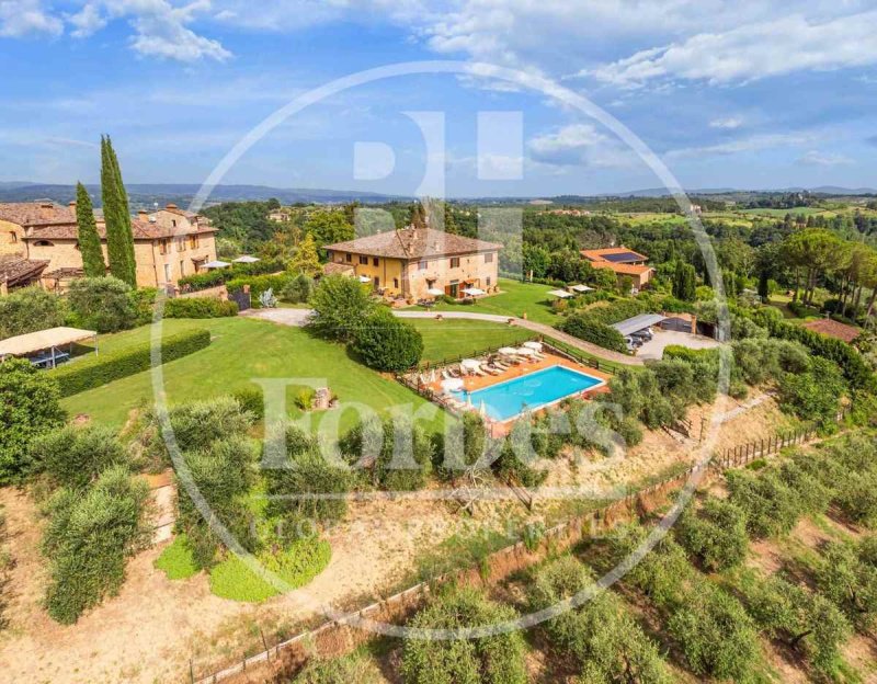 Klein huisje op het platteland in San Gimignano