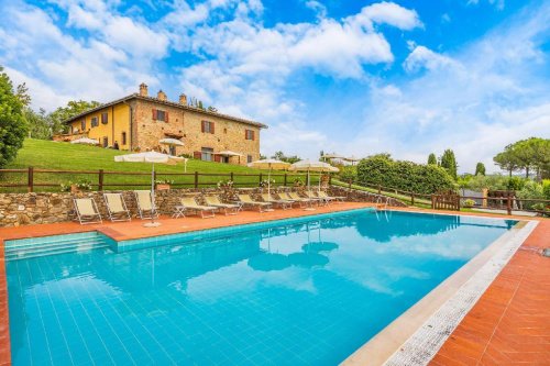 Klein huisje op het platteland in San Gimignano