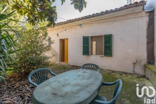 Detached house in Macerata