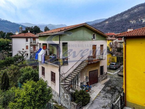 Detached house in Canzo