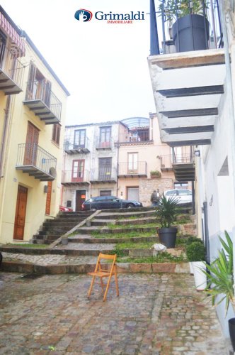 Apartamento em Castelbuono