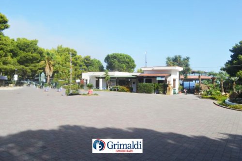 Commercial property in Pollina