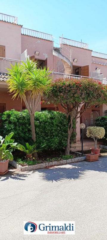 Terraced house in Pollina