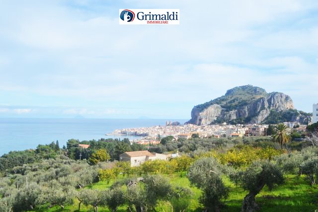 Terrain à bâtir à Cefalù