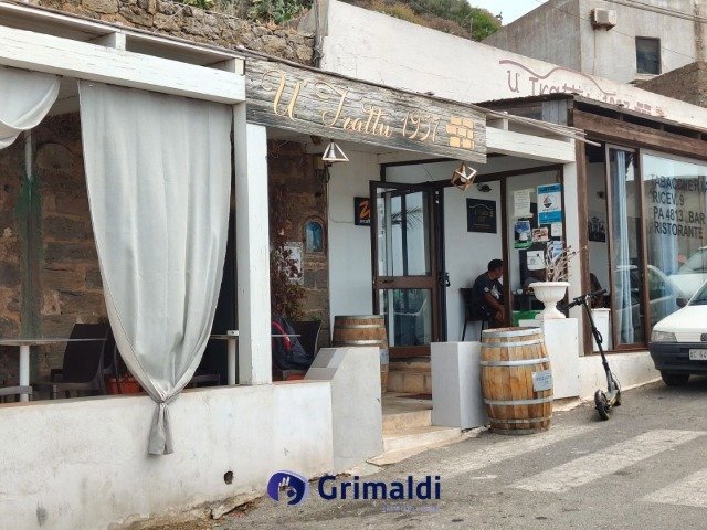 Edifício comercial em Pantelária