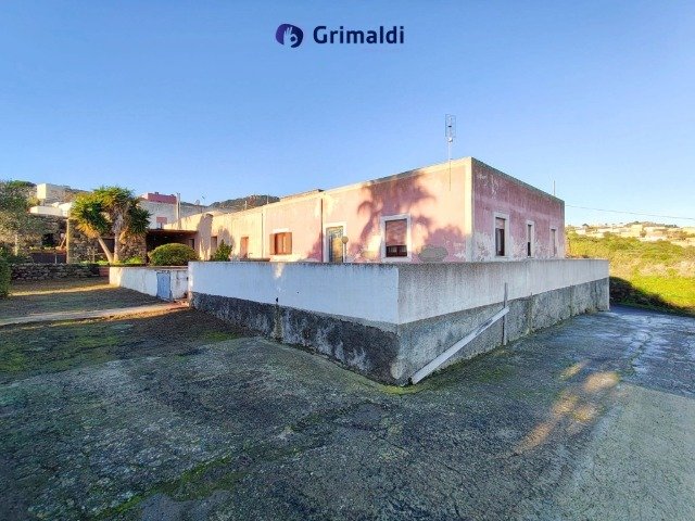 Vrijstaande woning in Pantelleria