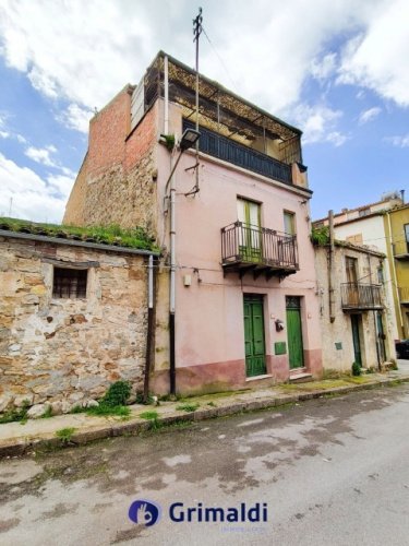 Einfamilienhaus in Castellana Sicula
