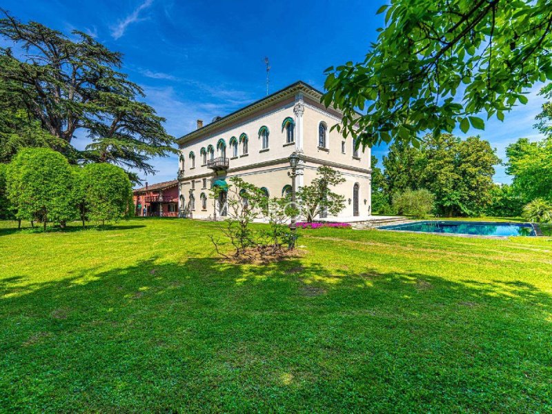 Villa in Ferrara