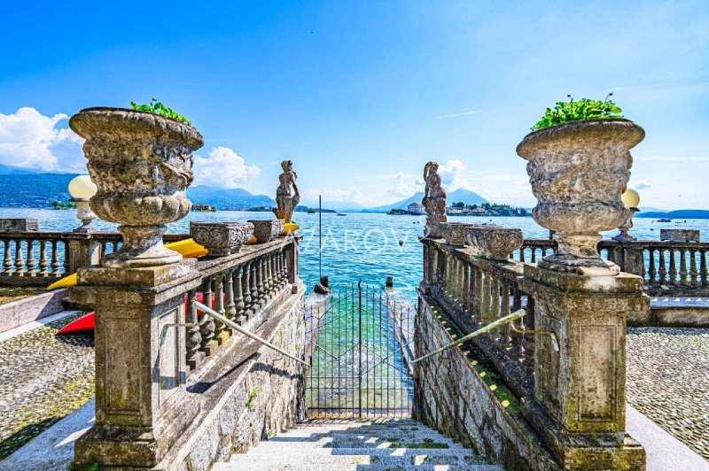 Villa in Stresa