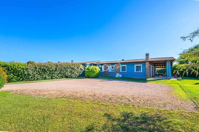 Villa in Montalto di Castro