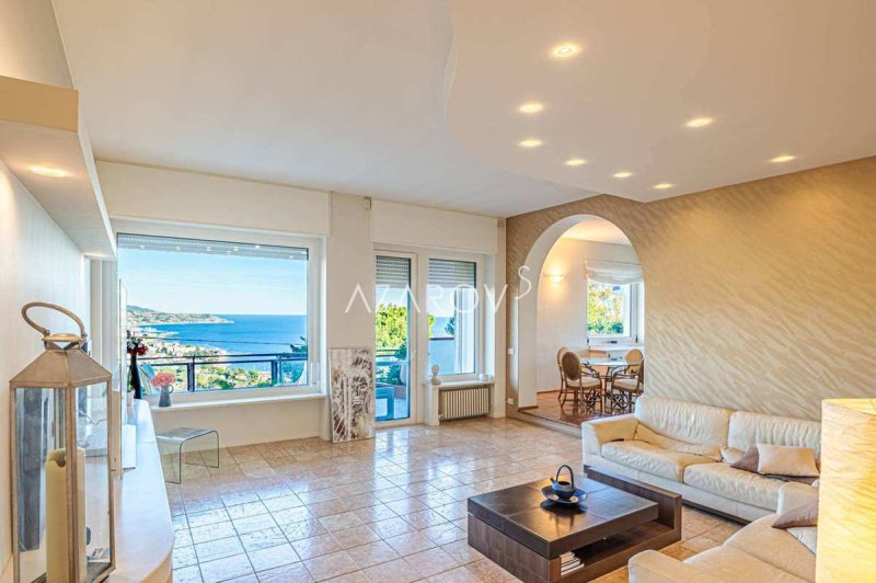 Apartamento em Sanremo