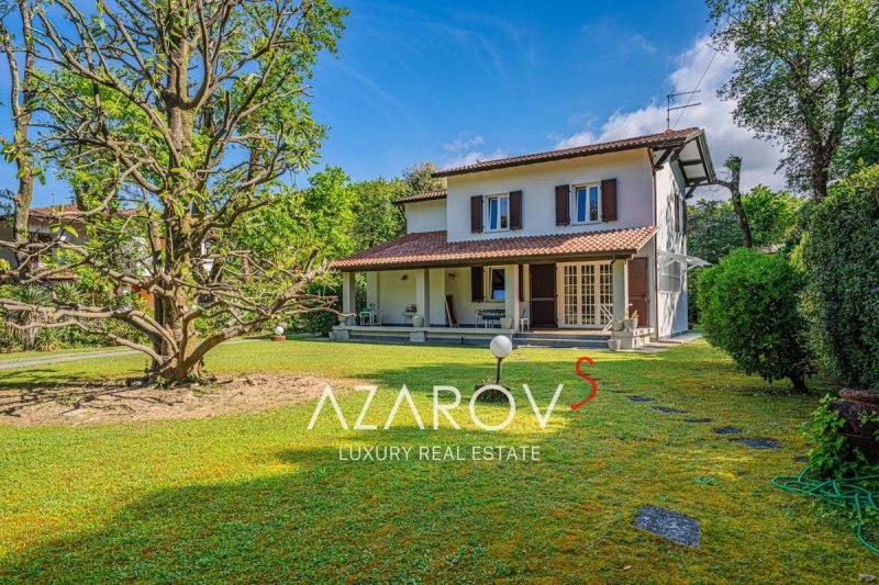 Villa in Massa