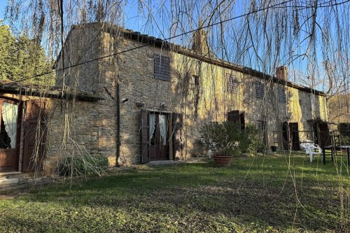 Country house in Montescudaio