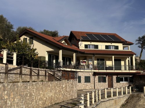 Villa a Camporosso