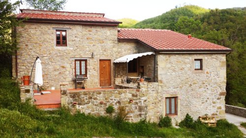 Farmhouse in Vernio