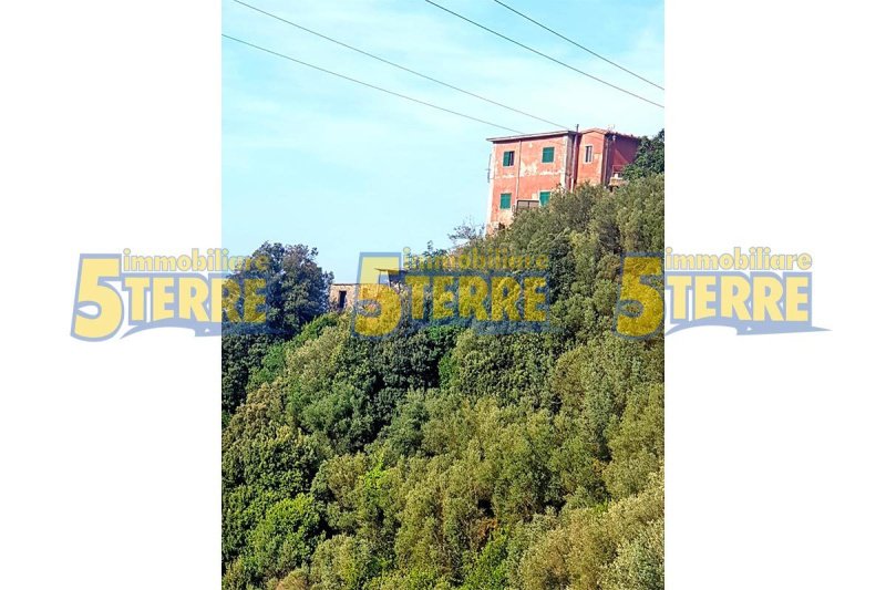 Self-contained apartment in Vernazza