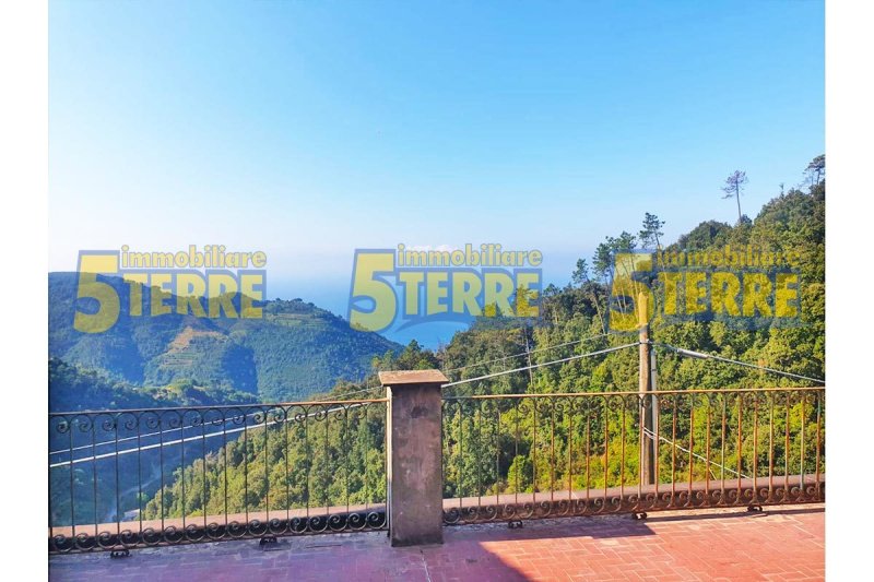 Self-contained apartment in Vernazza