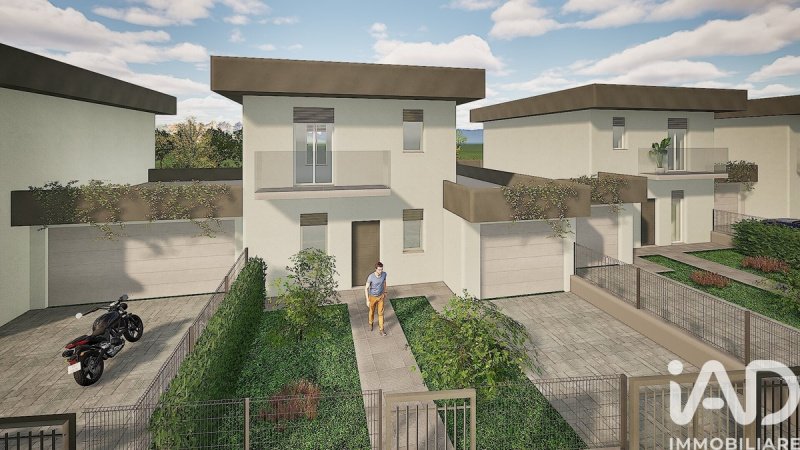 Herenhuis in Fino Mornasco