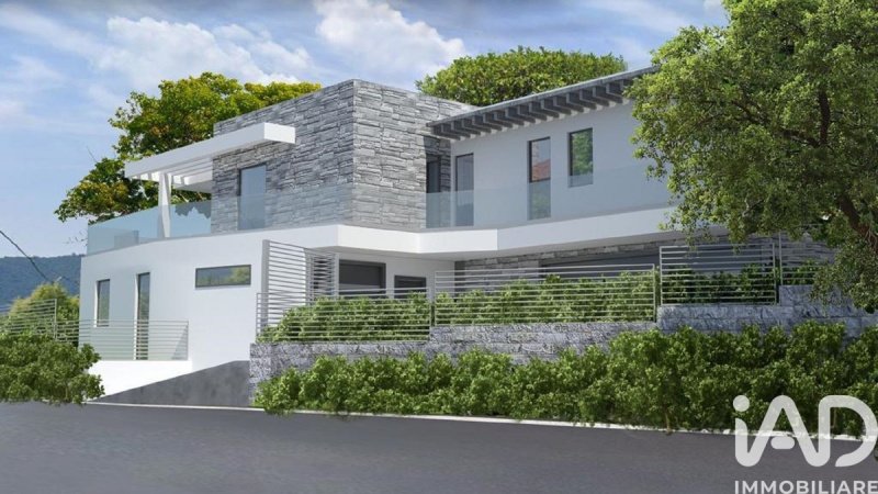 Villa i Senna Comasco