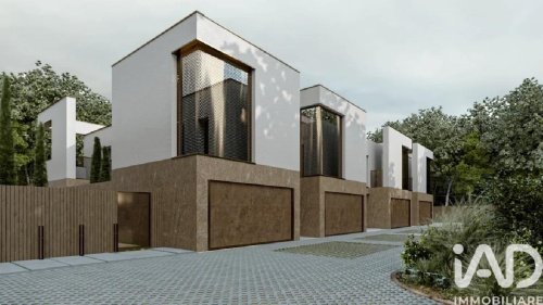 Radhus i Carugo