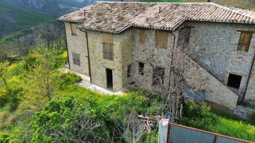 Casa independiente en Castignano