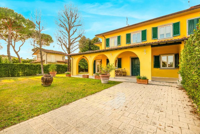 Casa a Forte dei Marmi