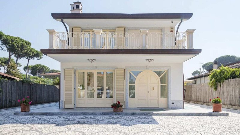 Villa in Forte dei Marmi