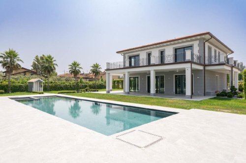 Villa in Forte dei Marmi
