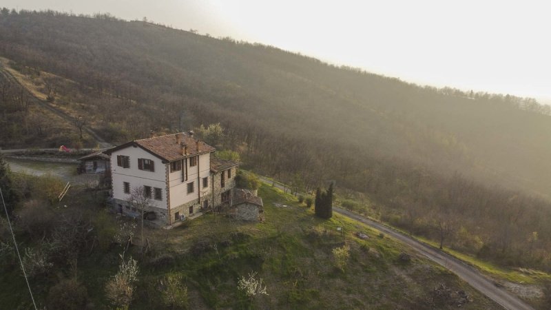 Klein huisje op het platteland in Valsamoggia