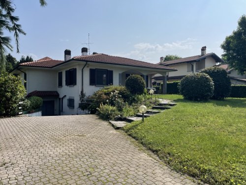 Villa a Brebbia