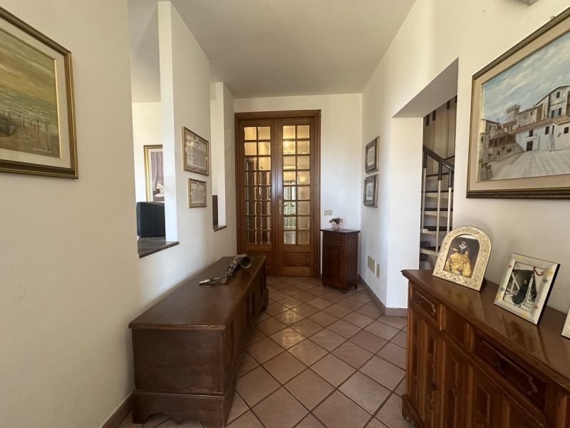 Detached house in Semproniano