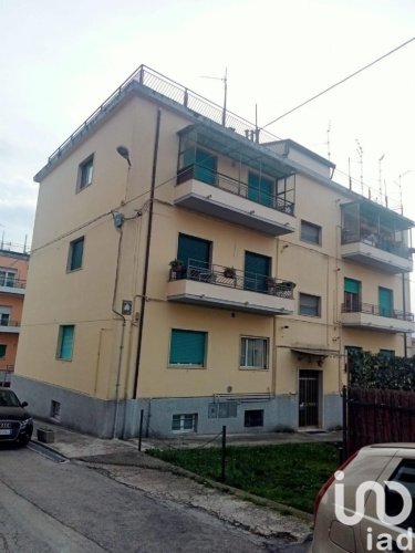 Apartment in Penne